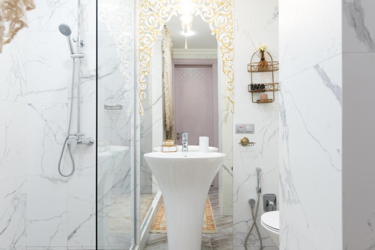 Mr Grey Boutique Hotel Одесса Экстерьер фото