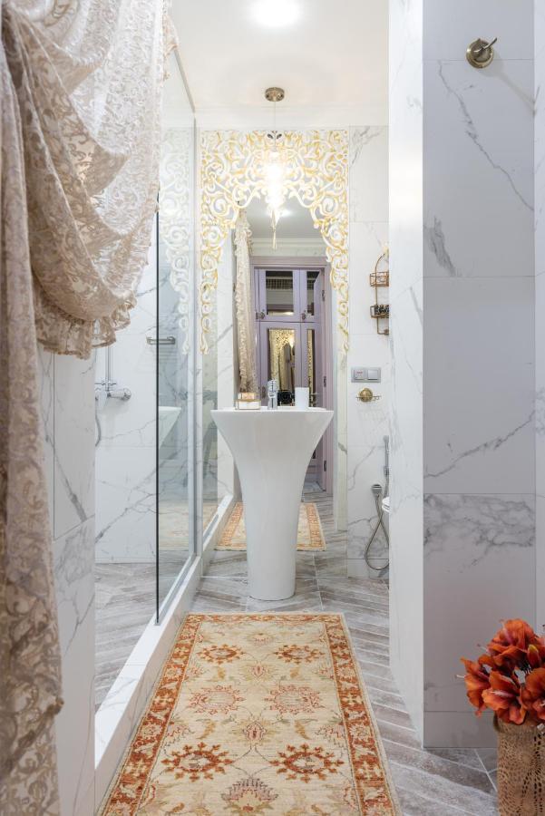 Mr Grey Boutique Hotel Одесса Экстерьер фото